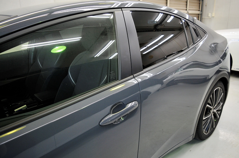 プリウス 60 左側面 カーフィルム 施工後