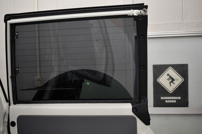 12.ランクル70 カーフィルム施工後 リアゲート