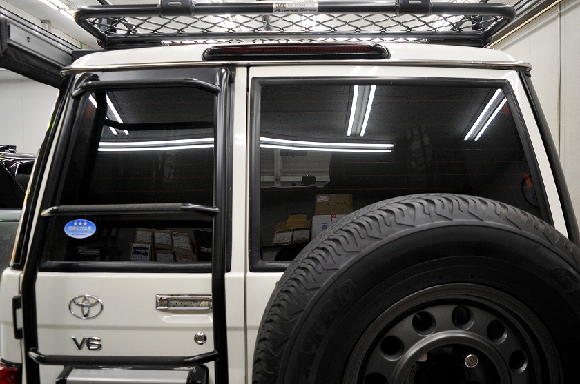 14.ランクル70 カーフィルム施工後 リア