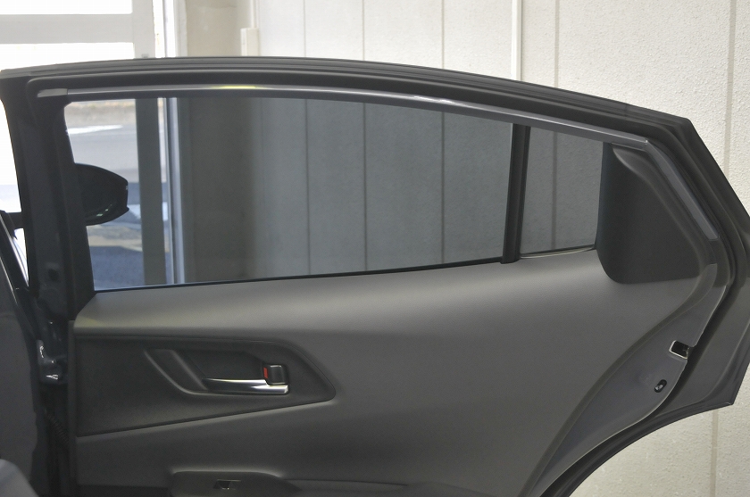 プリウス 60系 右リアドア カーフィルム 施工後