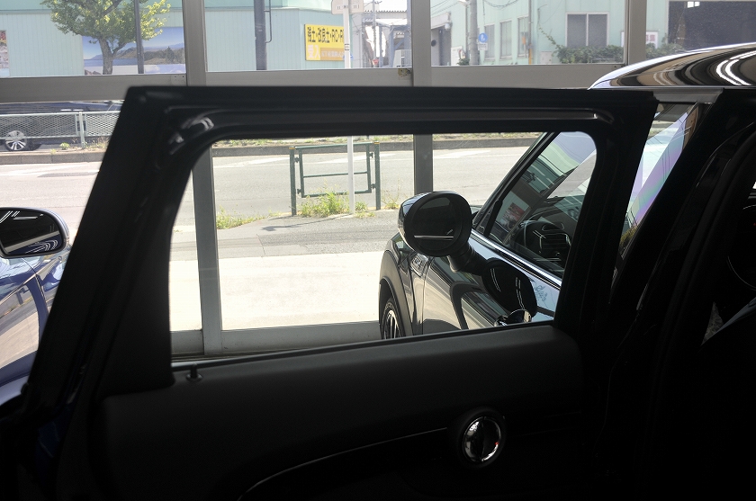 5.BMWミニ クラブマン リアドア施工前