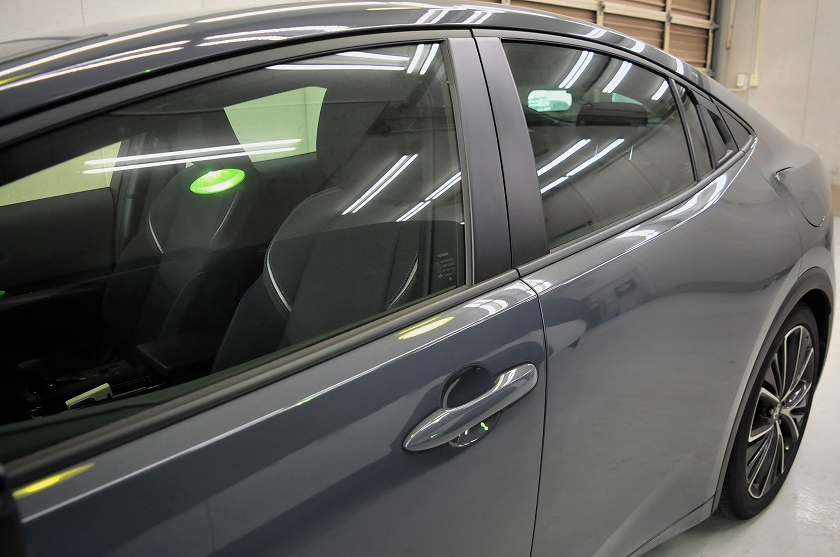 プリウス 60 左側面 カーフィルム 施工前