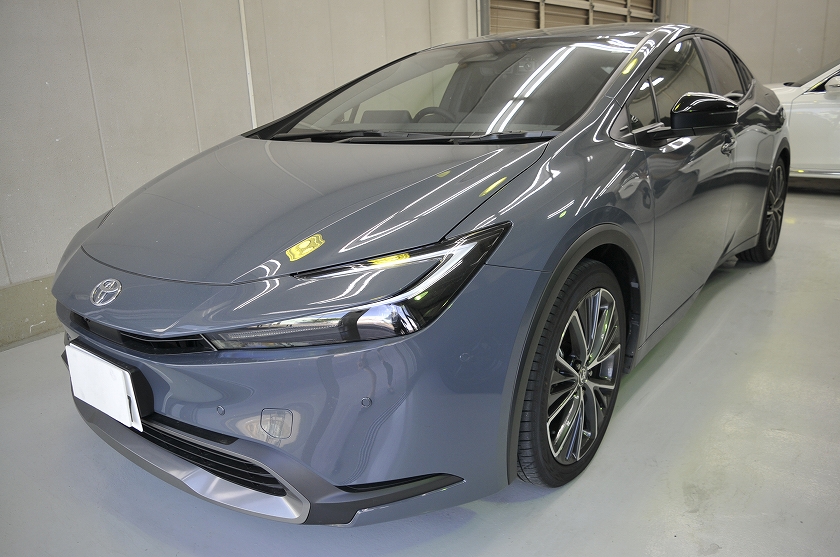 プリウス 60系 左前方アップ カーフィルム 施工後