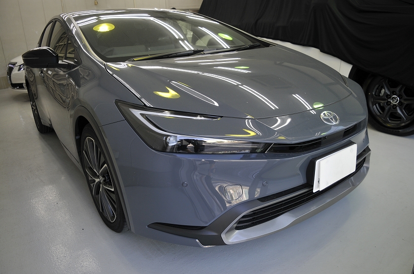 プリウス 60系 右前方 カーフィルム 施工後