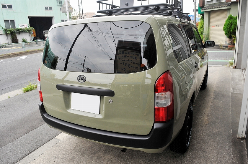 トヨタ　プロボックス　カーフィルム施工後　右後方