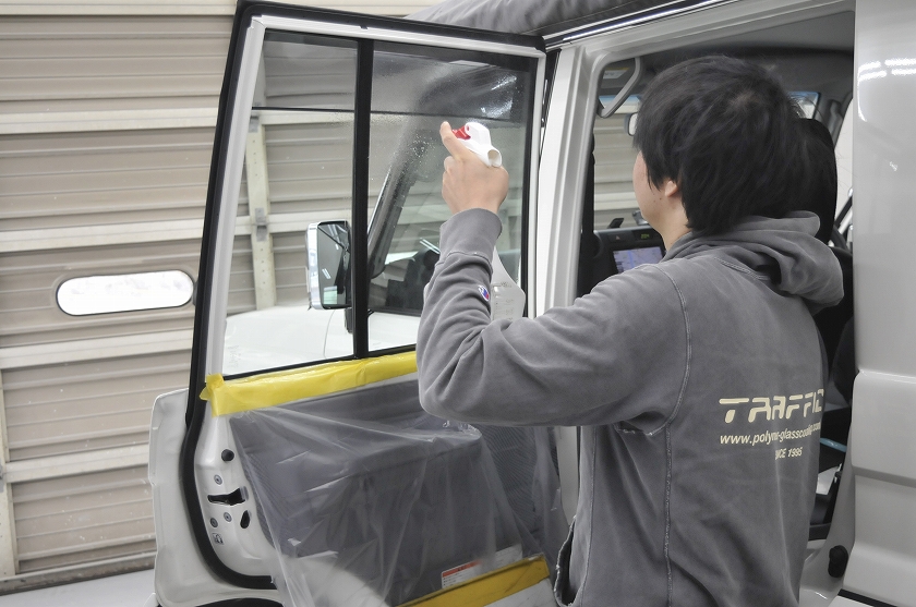 ランクル70 リアドア清掃1