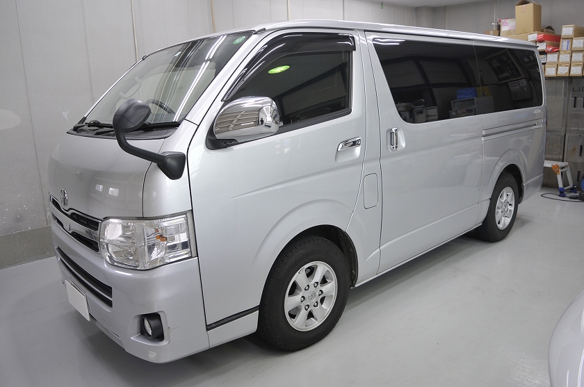 トヨタ ハイエース カーフィルム施工事例