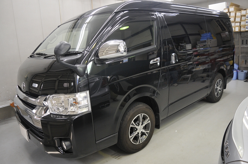 トヨタ ハイエース カーフィルム施工事例