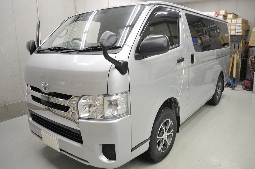 トヨタ ハイエース カーフィルム施工事例