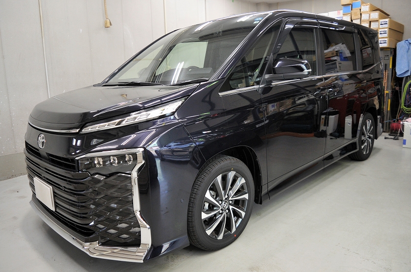 トヨタ ヴォクシー カーフィルム施工事例