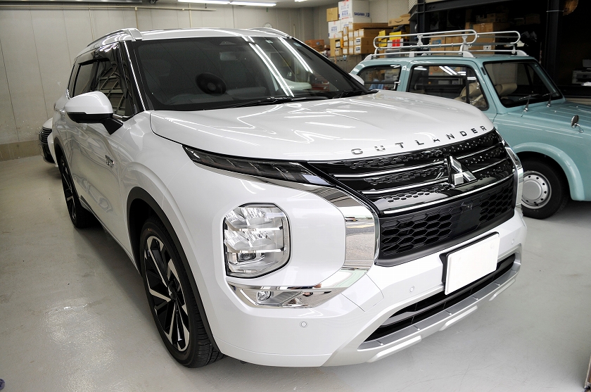 三菱 アウトランダー カーフィルム施工事例