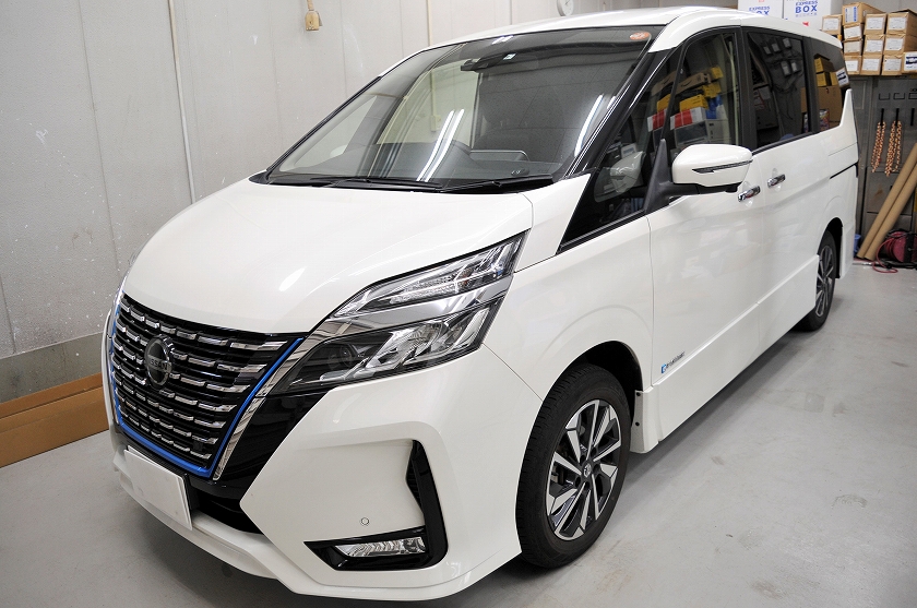 ニッサン セレナ カーフィルム施工事例