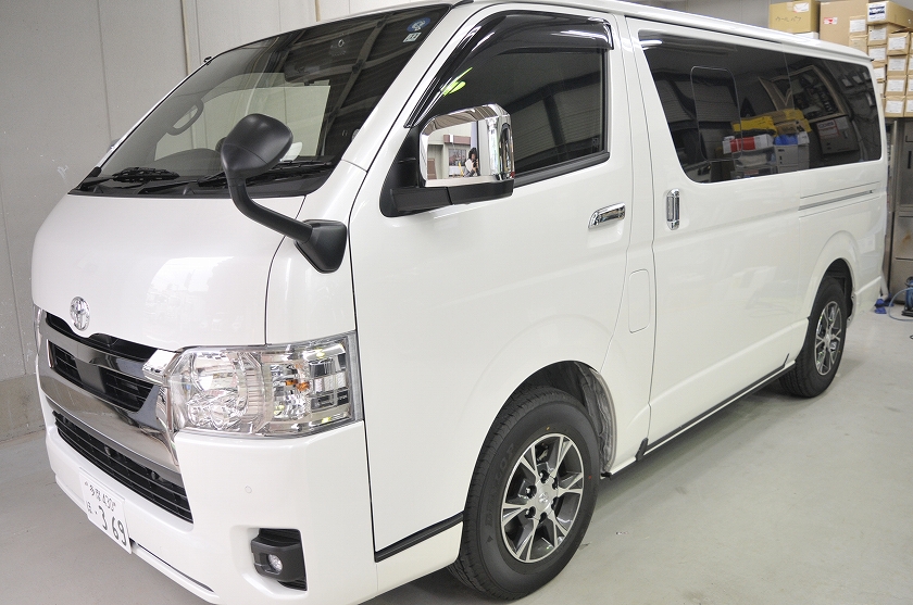 トヨタ ハイエース カーフィルム施工事例