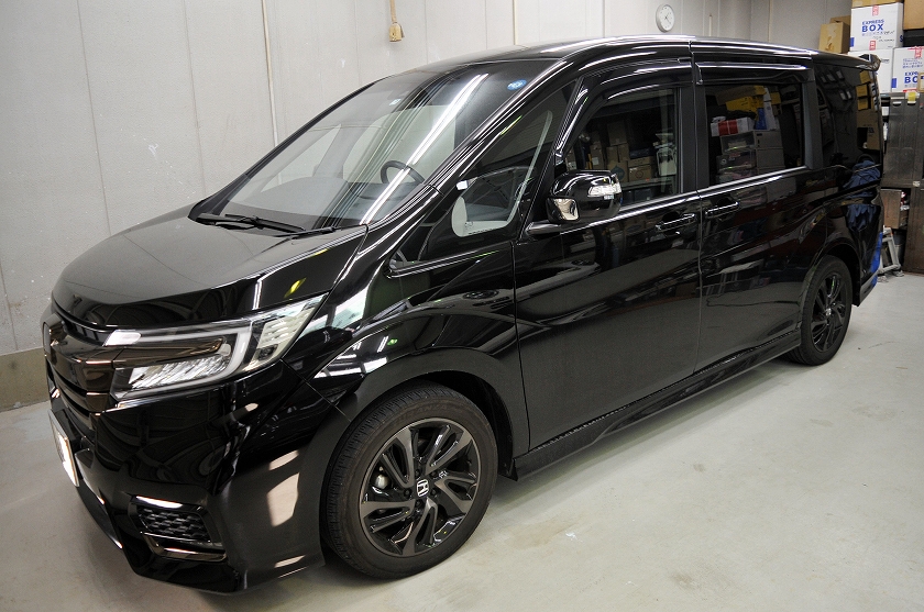 ホンダ ステップワゴン カーフィルム施工事例