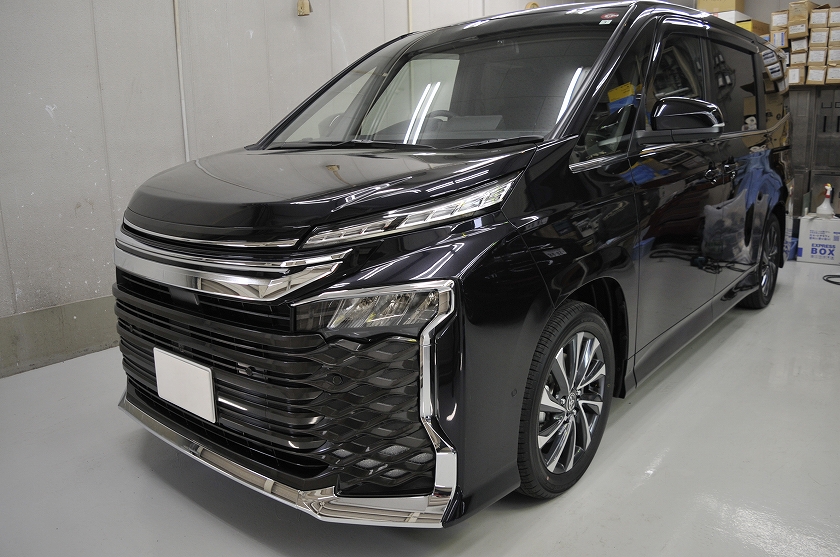 トヨタ ヴォクシー カーフィルム施工事例