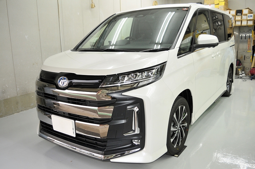 トヨタ ノア　カーフィルム 施工例