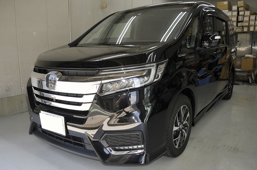 ホンダ ステップワゴン カーフィルム 施工例
