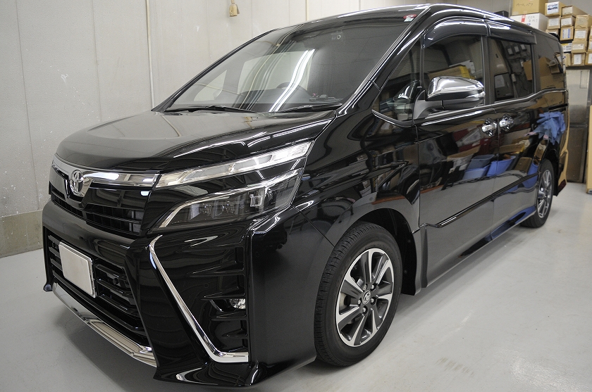 トヨタ ヴォクシー　カーフィルム 施工例