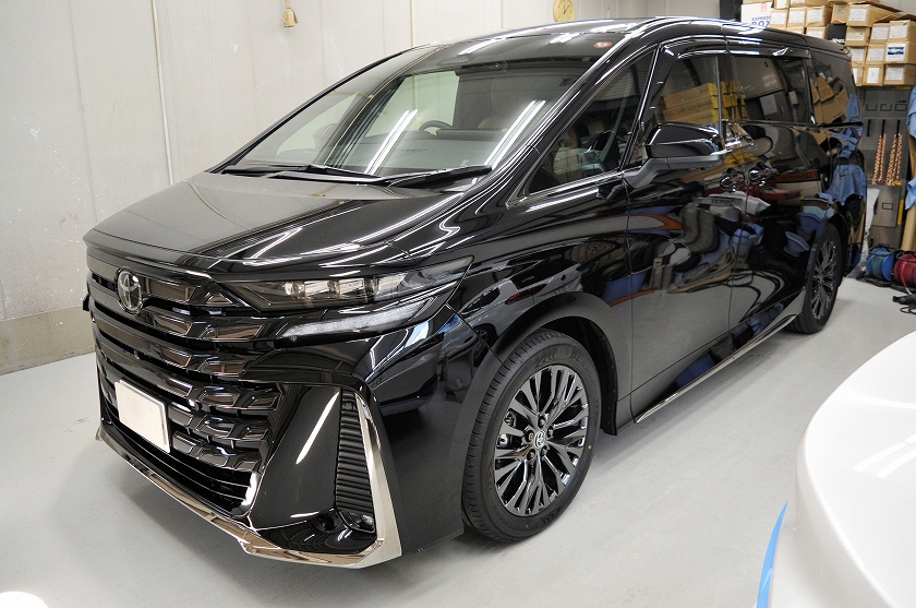 トヨタ ヴェルファイア（40系）　カーフィルム 施工例