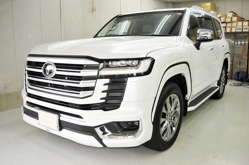 トヨタ ランドクルーザー 300 カーフィルム 施工例
